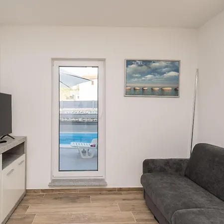 Cozy Apartamento Lukoran
