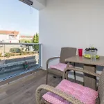 Cozy Apartment Lukoran