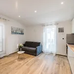 Cozy Apartment *