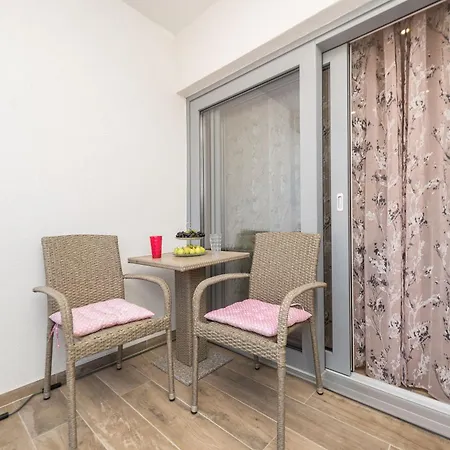 Apartament Cozy *